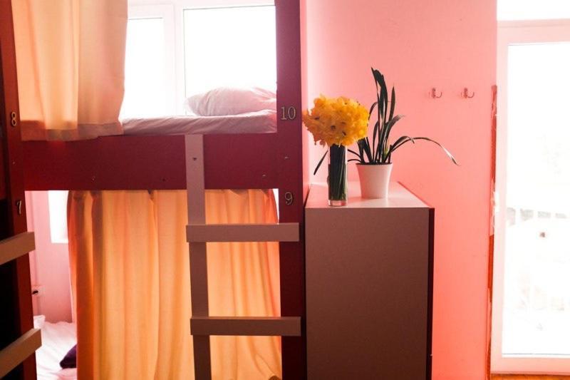 Brobro Hostel Тбилиси Экстерьер фото