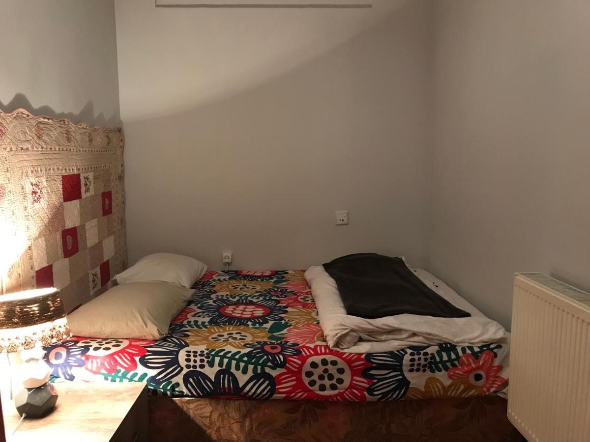 Brobro Hostel Тбилиси Экстерьер фото