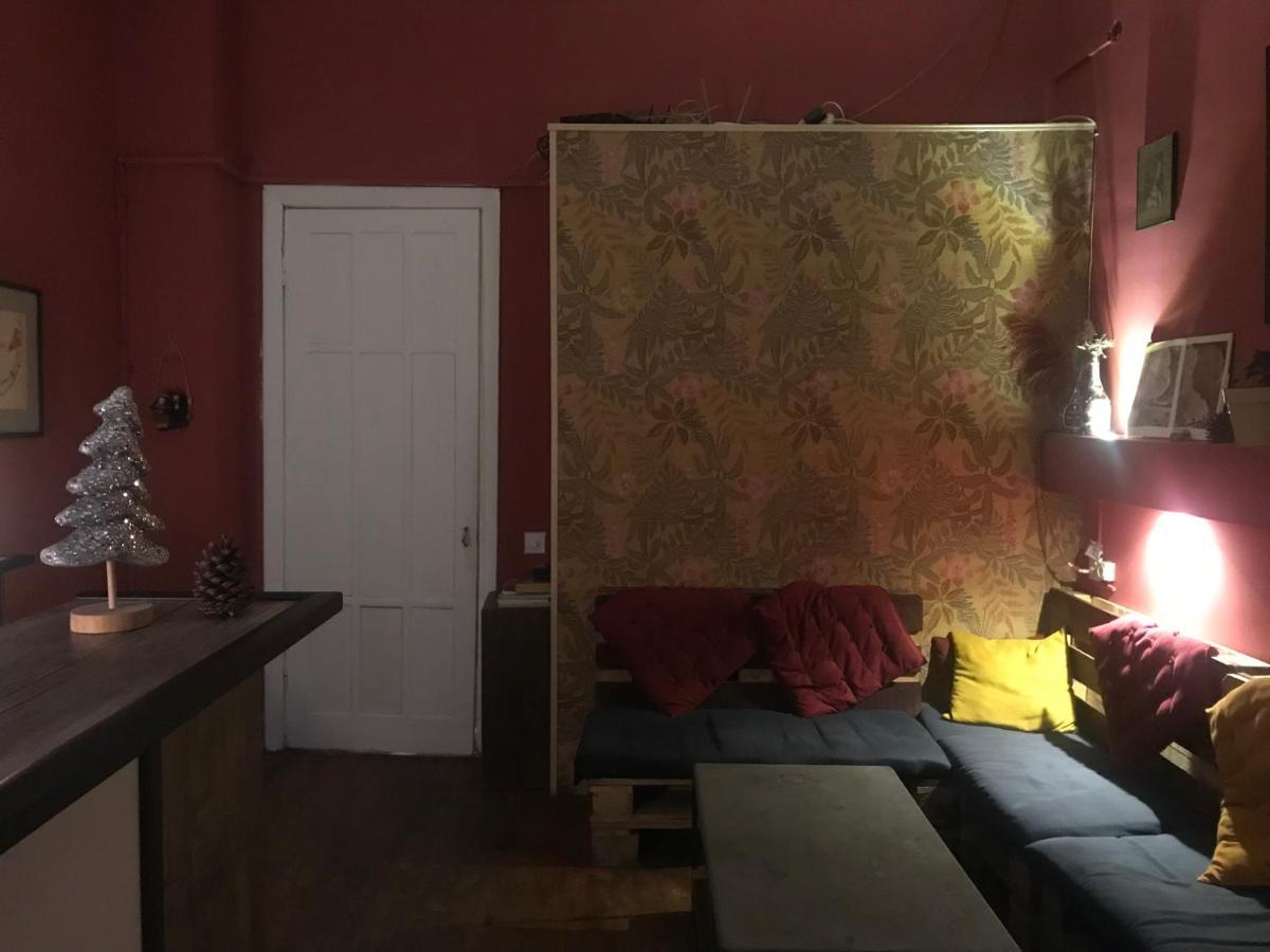 Brobro Hostel Тбилиси Экстерьер фото