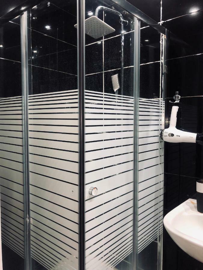 Brobro Hostel Тбилиси Экстерьер фото