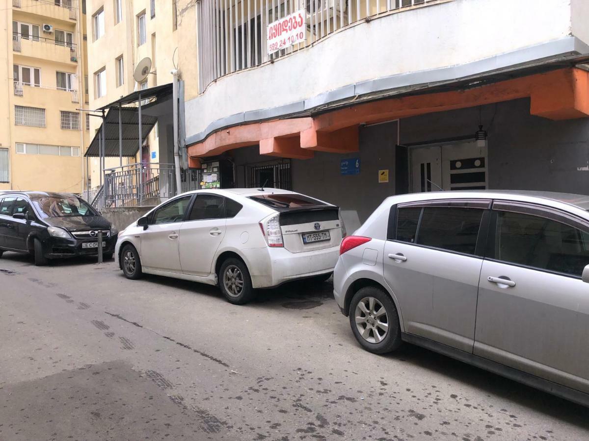 Brobro Hostel Тбилиси Экстерьер фото